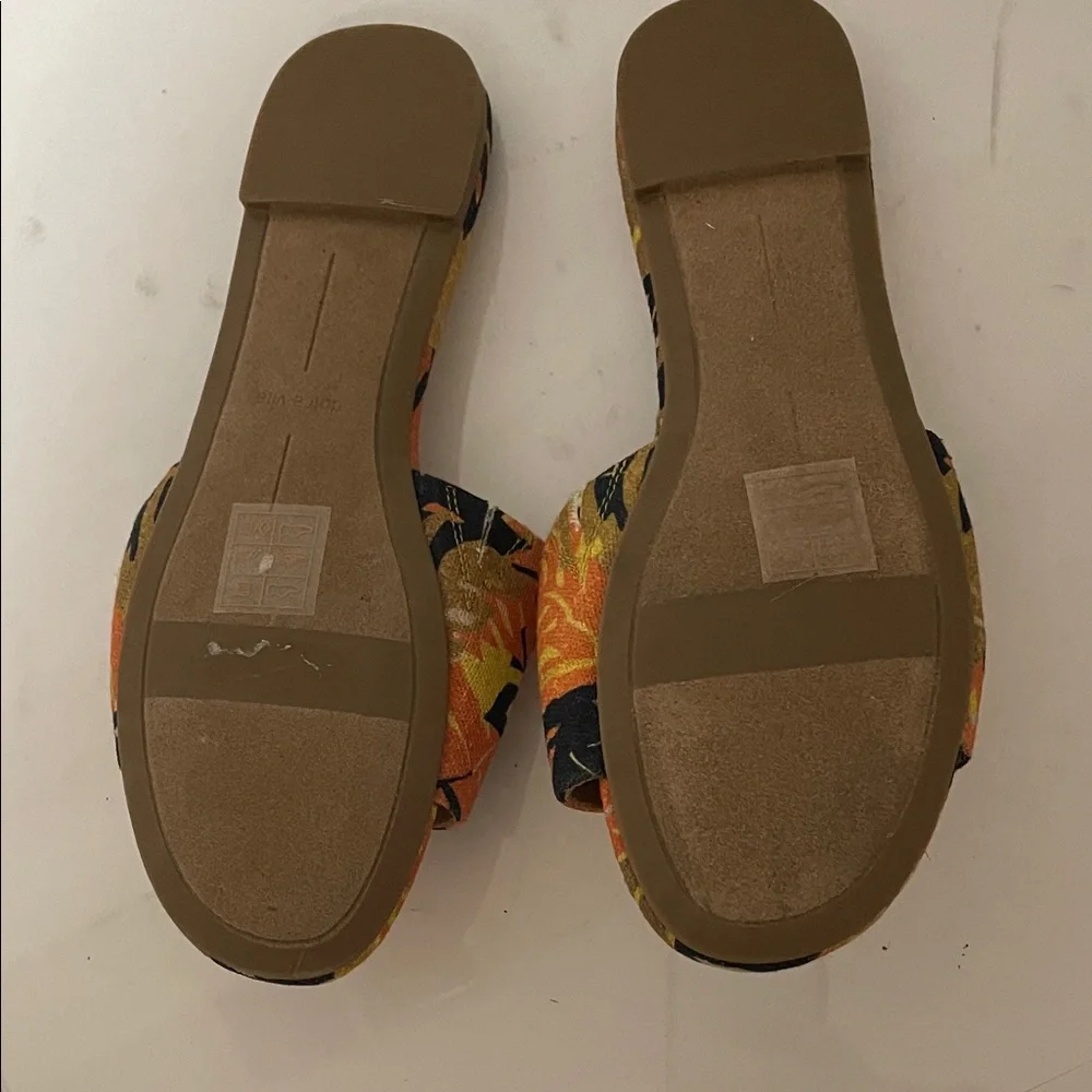 Dolce Vita Orange and Black Leaf Sandals - Picture 3 of 3